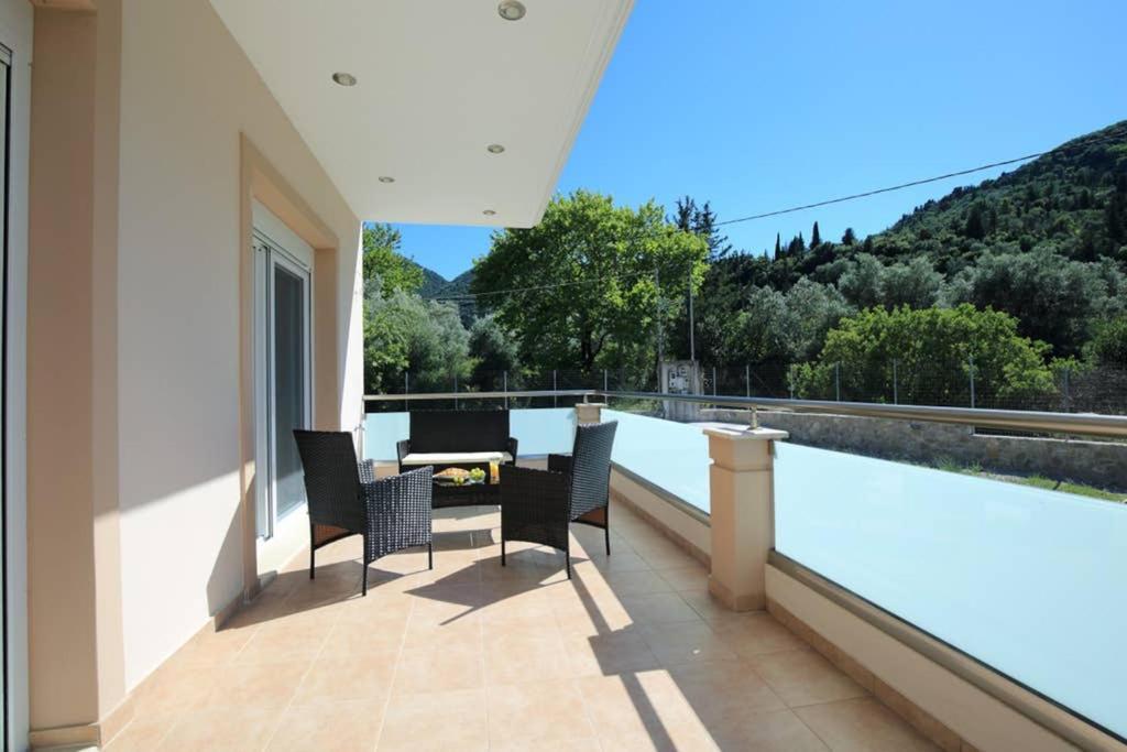 Villa Ligero Agios Christoforos  Buitenkant foto